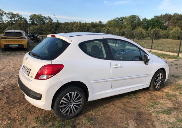 Peugeot 207 cena 7900 przebieg: 197800, rok produkcji 2012 z Wągrowiec małe 92